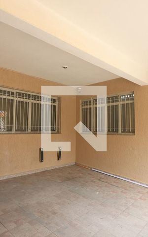 Casa para alugar com 380m², 4 quartos e 2 vagasQuintal 