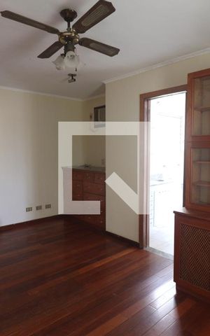 Casa para alugar com 380m², 4 quartos e 2 vagasQuarto 4 