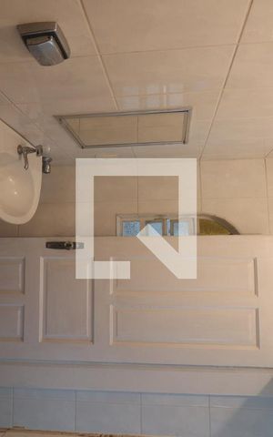 Casa para alugar com 380m², 4 quartos e 2 vagasBanheiro de Serviço