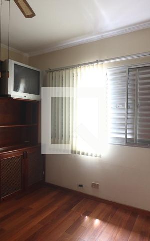 Casa para alugar com 380m², 4 quartos e 2 vagasQuarto 3 