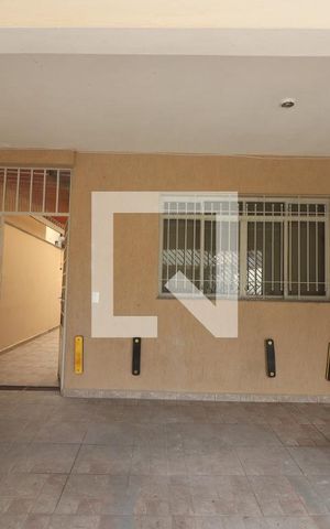 Casa para alugar com 380m², 4 quartos e 2 vagasQuintal 