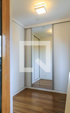 Apartamento para alugar com 82m², 2 quartos e 2 vagas Apartamento para alugar com 82m², 2 quartos e 2 vagasCloset da Suíte