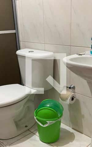 Casa à venda com 169m², 3 quartos e 2 vagas Casa à venda com 169m², 3 quartos e 2 vagasBanheiro 1