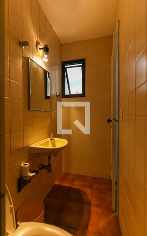 Apartamento à venda com 186m², 3 quartos e 2 vagas Apartamento à venda com 186m², 3 quartos e 2 vagasBanheiro de Serviço