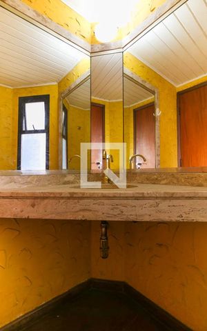Apartamento à venda com 186m², 3 quartos e 2 vagas Apartamento à venda com 186m², 3 quartos e 2 vagasLavabo