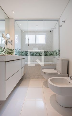 Apartamento à venda com 186m², 2 quartos e 1 vagaBanheiro da Suíte 1