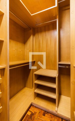 Apartamento à venda com 186m², 2 quartos e 1 vagaCloset da suíte 2