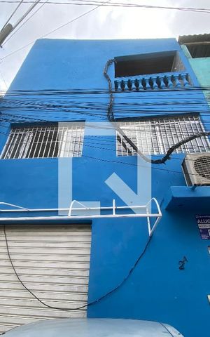 Casa à venda com 80m², 2 quartos e 1 vaga Casa à venda com 80m², 2 quartos e 1 vagaFachada
