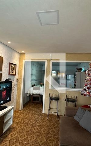 Casa à venda com 140m², 4 quartos e 2 vagasSala