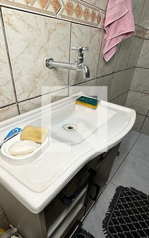 Casa à venda com 140m², 4 quartos e 2 vagasBanheiro 