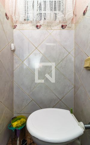 Casa à venda com 486m², 5 quartos e 3 vagas Casa à venda com 486m², 5 quartos e 3 vagasLavabo