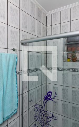 Casa à venda com 486m², 5 quartos e 3 vagas Casa à venda com 486m², 5 quartos e 3 vagasSuíte 2 - Banheiro