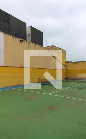 Casa à venda com 486m², 5 quartos e 3 vagas Casa à venda com 486m², 5 quartos e 3 vagasQuadra de Tênis