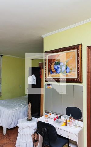 Casa à venda com 486m², 5 quartos e 3 vagas Casa à venda com 486m², 5 quartos e 3 vagasSuíte 1 - Dormitório