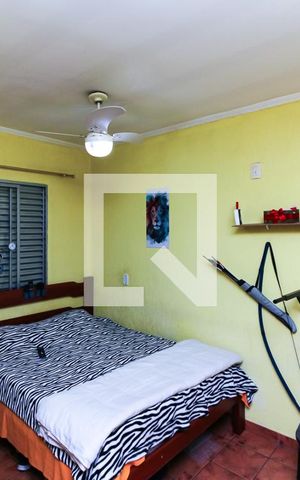 Casa à venda com 486m², 5 quartos e 3 vagas Casa à venda com 486m², 5 quartos e 3 vagasSuíte 3 - Dormitório