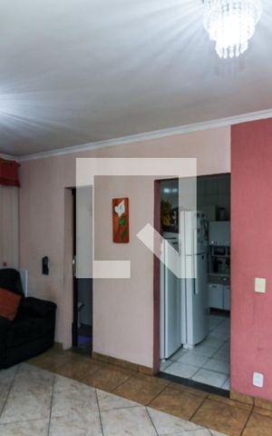 Casa à venda com 486m², 5 quartos e 3 vagas Casa à venda com 486m², 5 quartos e 3 vagasSala