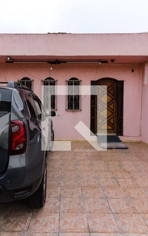 Casa à venda com 486m², 5 quartos e 3 vagas Casa à venda com 486m², 5 quartos e 3 vagasGaragem