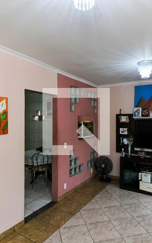 Casa à venda com 486m², 5 quartos e 3 vagas Casa à venda com 486m², 5 quartos e 3 vagasSala