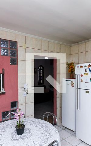 Casa à venda com 486m², 5 quartos e 3 vagas Casa à venda com 486m², 5 quartos e 3 vagasCozinha