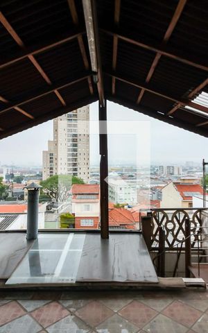 Casa à venda com 486m², 5 quartos e 3 vagas Casa à venda com 486m², 5 quartos e 3 vagasÁrea de Serviço