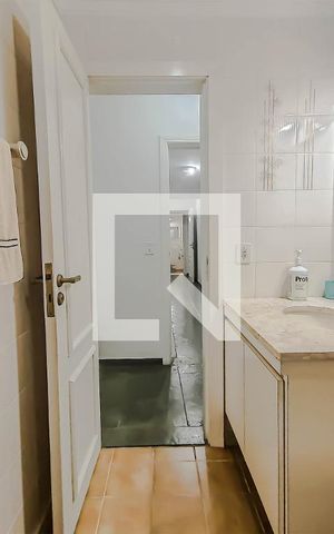 Apartamento para alugar com 276m², 4 quartos e 2 vagas Apartamento para alugar com 276m², 4 quartos e 2 vagasBanheiro da Suíte 3