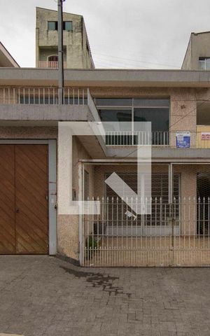 Casa para alugar com 232m², 2 quartos e 3 vagasFachada