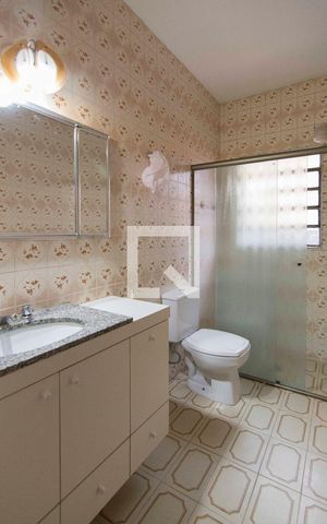Casa para alugar com 232m², 2 quartos e 3 vagasBanheiro