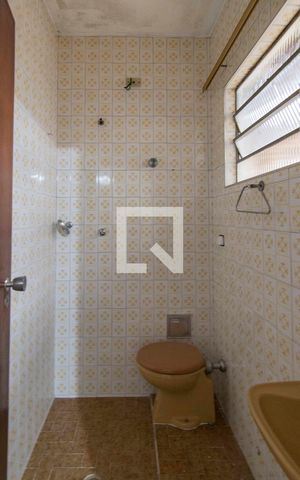 Casa para alugar com 232m², 2 quartos e 3 vagasBanheiro Suíte