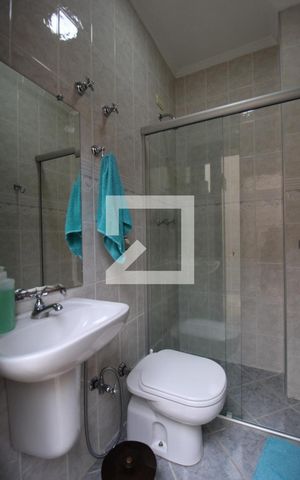 Casa à venda com 411m², 4 quartos e 5 vagasBanheiro externo 2