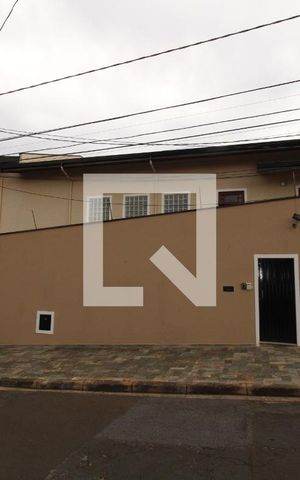 Casa à venda com 411m², 4 quartos e 5 vagasFachada