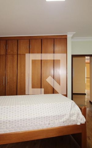 Casa à venda com 411m², 4 quartos e 5 vagasQuarto 2 (suíte)