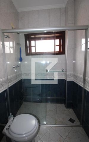 Casa à venda com 411m², 4 quartos e 5 vagasBanheiro da Suíte 2