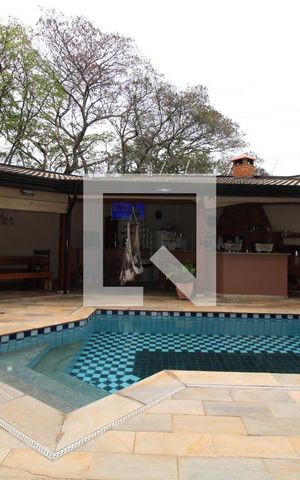 Casa à venda com 411m², 4 quartos e 5 vagasQuintal