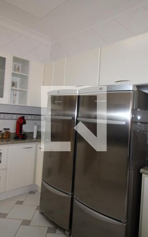 Casa à venda com 411m², 4 quartos e 5 vagasCozinha