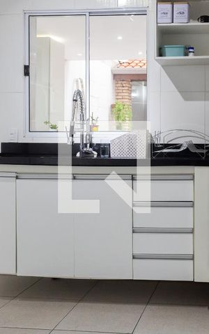 Casa à venda com 160m², 3 quartos e 1 vaga Casa à venda com 160m², 3 quartos e 1 vagaCozinha