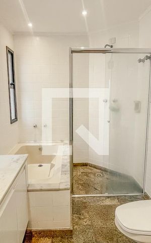 Apartamento para alugar com 200m², 4 quartos e 4 vagas Apartamento para alugar com 200m², 4 quartos e 4 vagasSuíte 1 banheiro