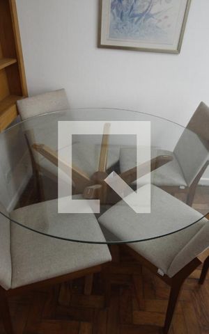 Apartamento para alugar com 70m², 2 quartos e 1 vagaSala