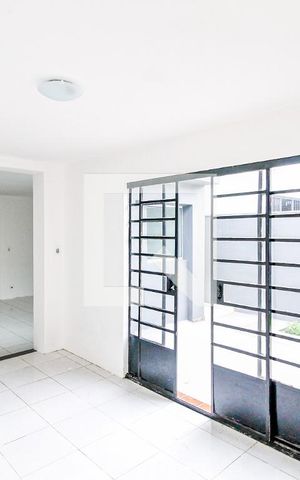 Casa à venda com 480m², 3 quartos e 2 vagas Casa à venda com 480m², 3 quartos e 2 vagasSala de jantar