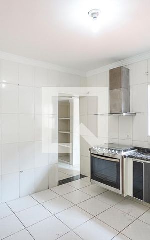 Casa para alugar com 173m², 2 quartos e 2 vagasCozinha