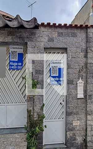 Casa à venda com 40m², 1 quarto e sem vaga Casa à venda com 40m², 1 quarto e sem vagaFachada com Plaquinha
