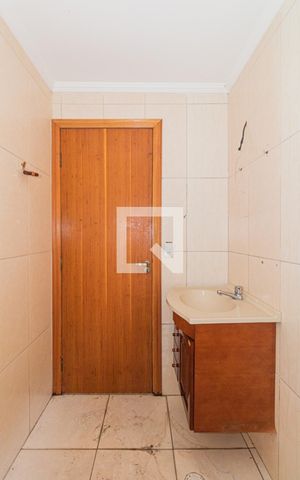 Casa à venda com 40m², 1 quarto e sem vaga Casa à venda com 40m², 1 quarto e sem vagaBanheiro