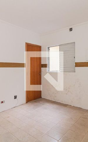 Casa à venda com 40m², 1 quarto e sem vaga Casa à venda com 40m², 1 quarto e sem vagaQuarto