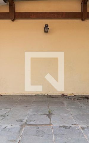 Casa à venda com 40m², 1 quarto e sem vaga Casa à venda com 40m², 1 quarto e sem vagaGaragem