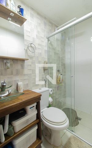 Casa de condomínio à venda com 110m², 3 quartos e 1 vaga Casa de condomínio à venda com 110m², 3 quartos e 1 vagaBanheiro da Suíte