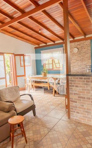 Casa à venda com 140m², 3 quartos e 2 vagasÁrea Gourmet