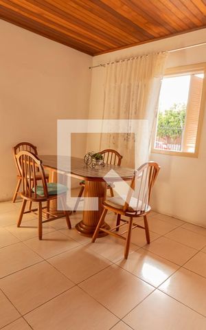 Casa à venda com 140m², 3 quartos e 2 vagasSala 