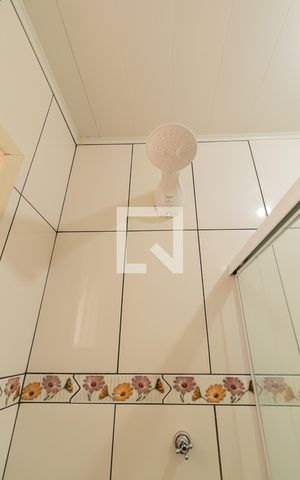 Casa à venda com 140m², 3 quartos e 2 vagasBanheiro 