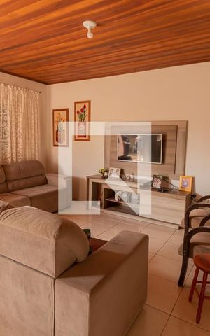 Casa à venda com 140m², 3 quartos e 2 vagasSala 