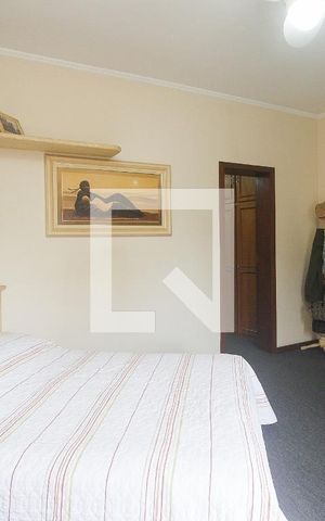 Casa à venda com 294m², 4 quartos e 2 vagas Casa à venda com 294m², 4 quartos e 2 vagasSuite 1