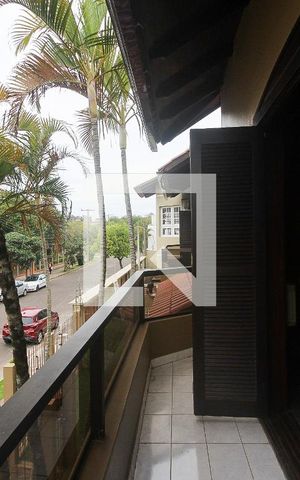 Casa à venda com 294m², 4 quartos e 2 vagas Casa à venda com 294m², 4 quartos e 2 vagasVaranda quarto 3